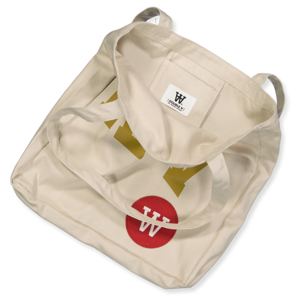 Desi tas