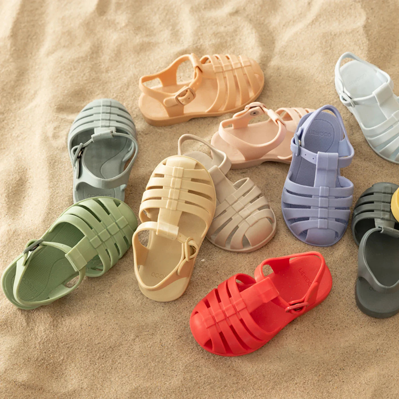 Bre gesloten sandalen