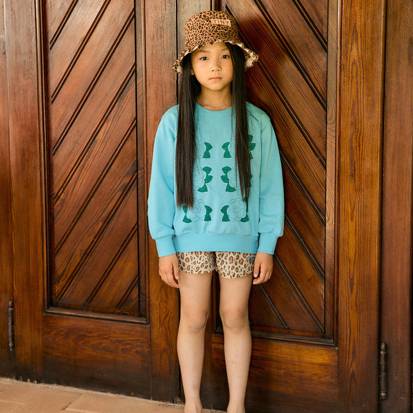 BLUE FLOWERS sweatshirts