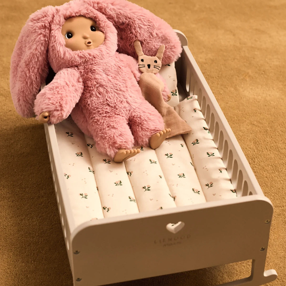 Hennie Poppenbed